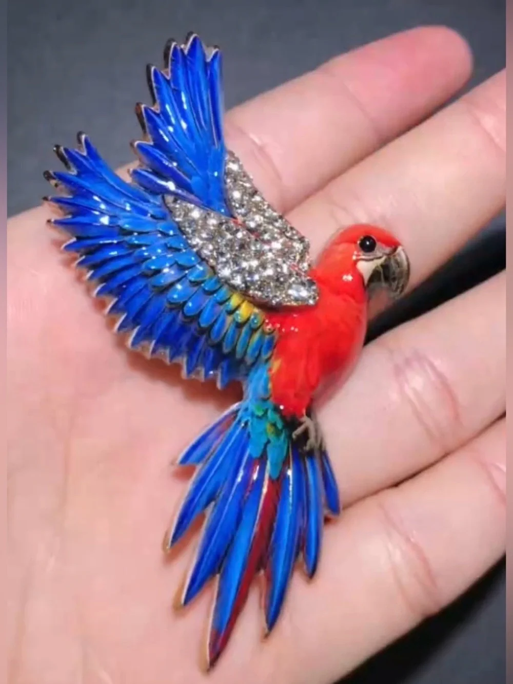 CRYSTAL ENAMEL FLYING PARROT BROOCH / PIN / PENDANT